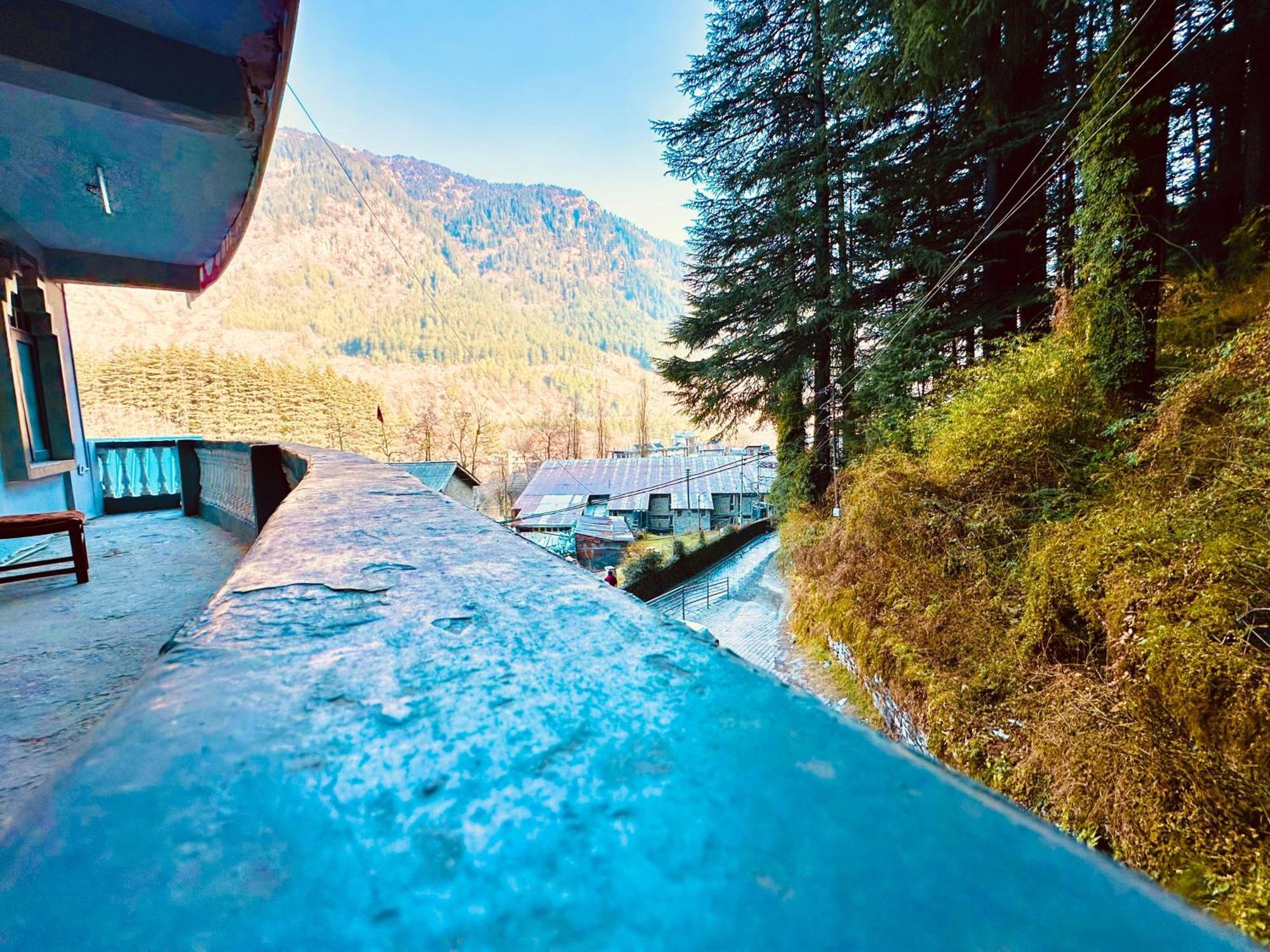 Hotel D Kanchan Manali ภายนอก รูปภาพ