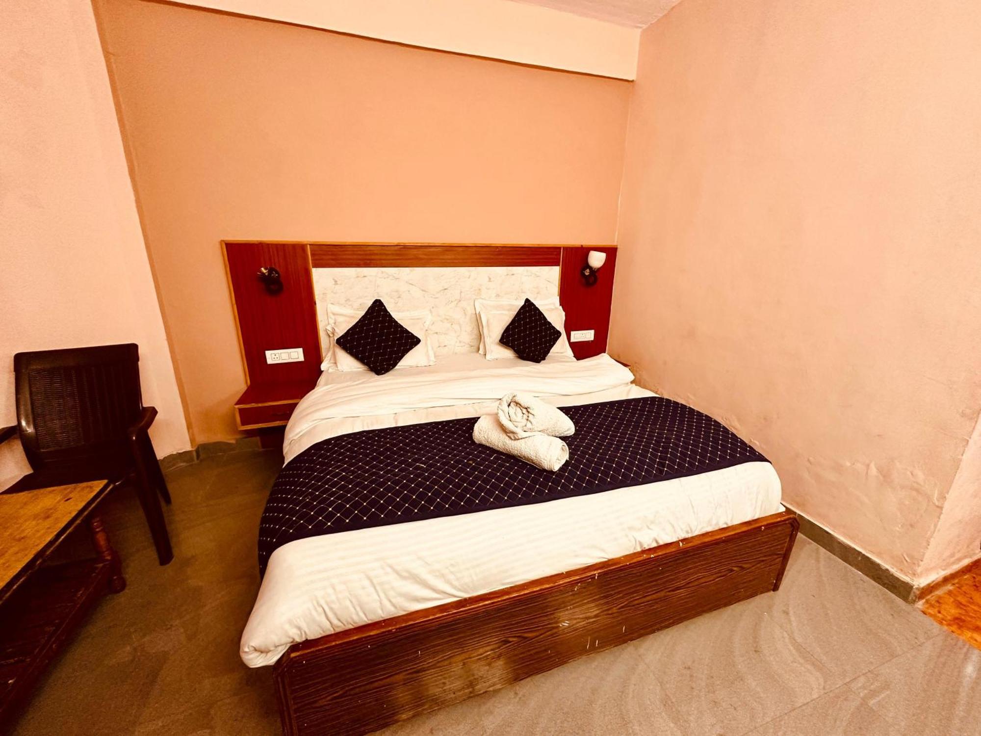 Hotel D Kanchan Manali ภายนอก รูปภาพ